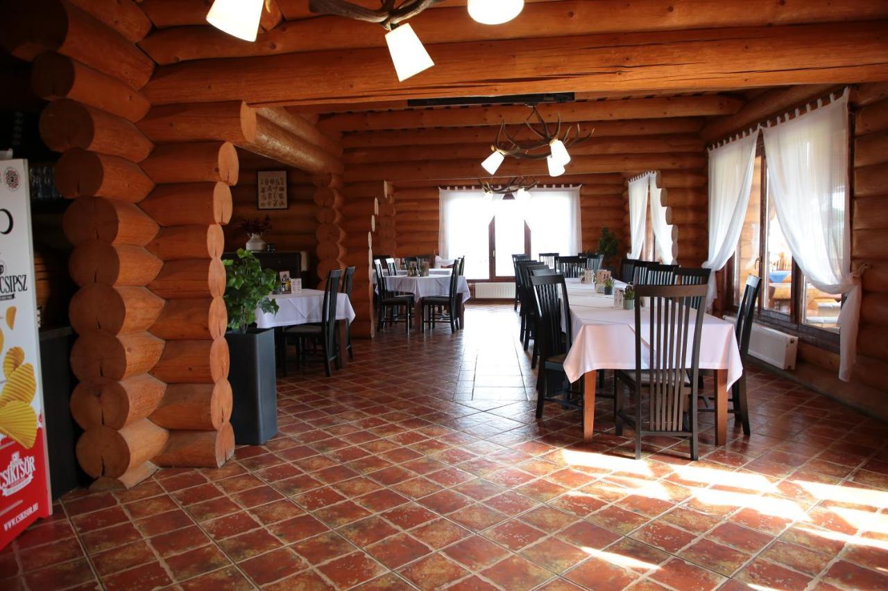 Szekelyfoeld Fogado Hotel Borzont Exterior foto